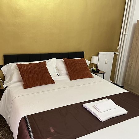Genova Gold Rooms Génova Exterior foto